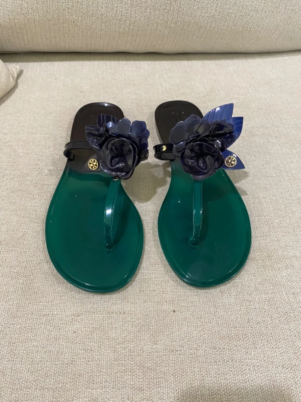 Tory Burch sandals - Picture 2 of 8